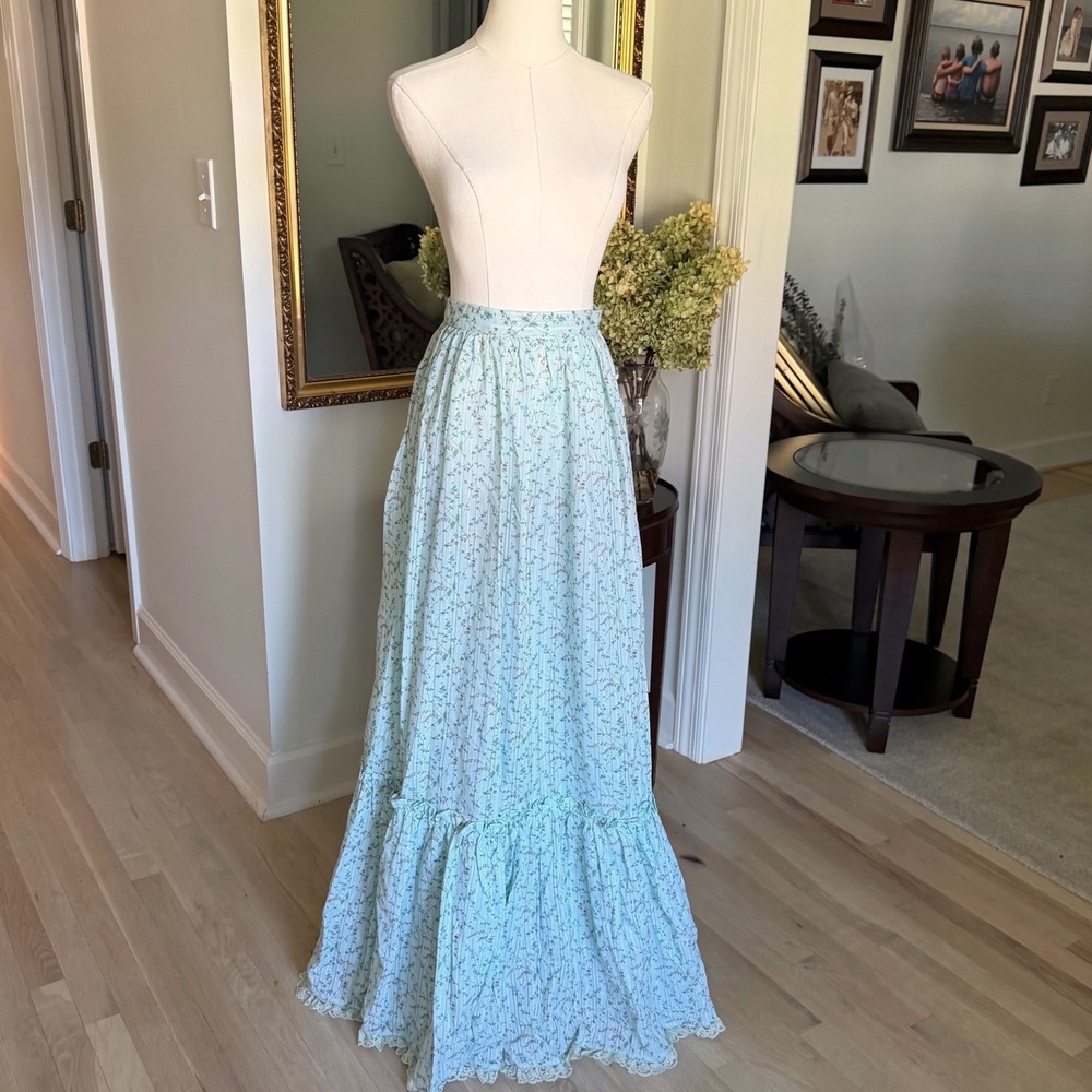 Vintage 70s Womens Floral Prairie Maxi Skirt Small Cottagecore Lace Blue Green